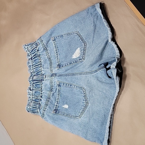 Forever 21, Size S, High Waist, Paperbag Denim Shorts.  Distressed, EUC. - Picture 2 of 10
